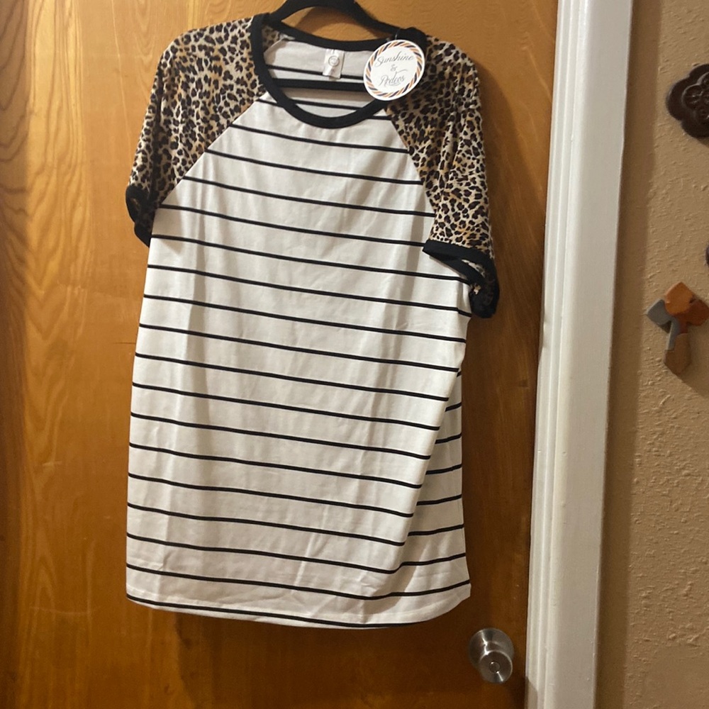 Striped shirt leopard print